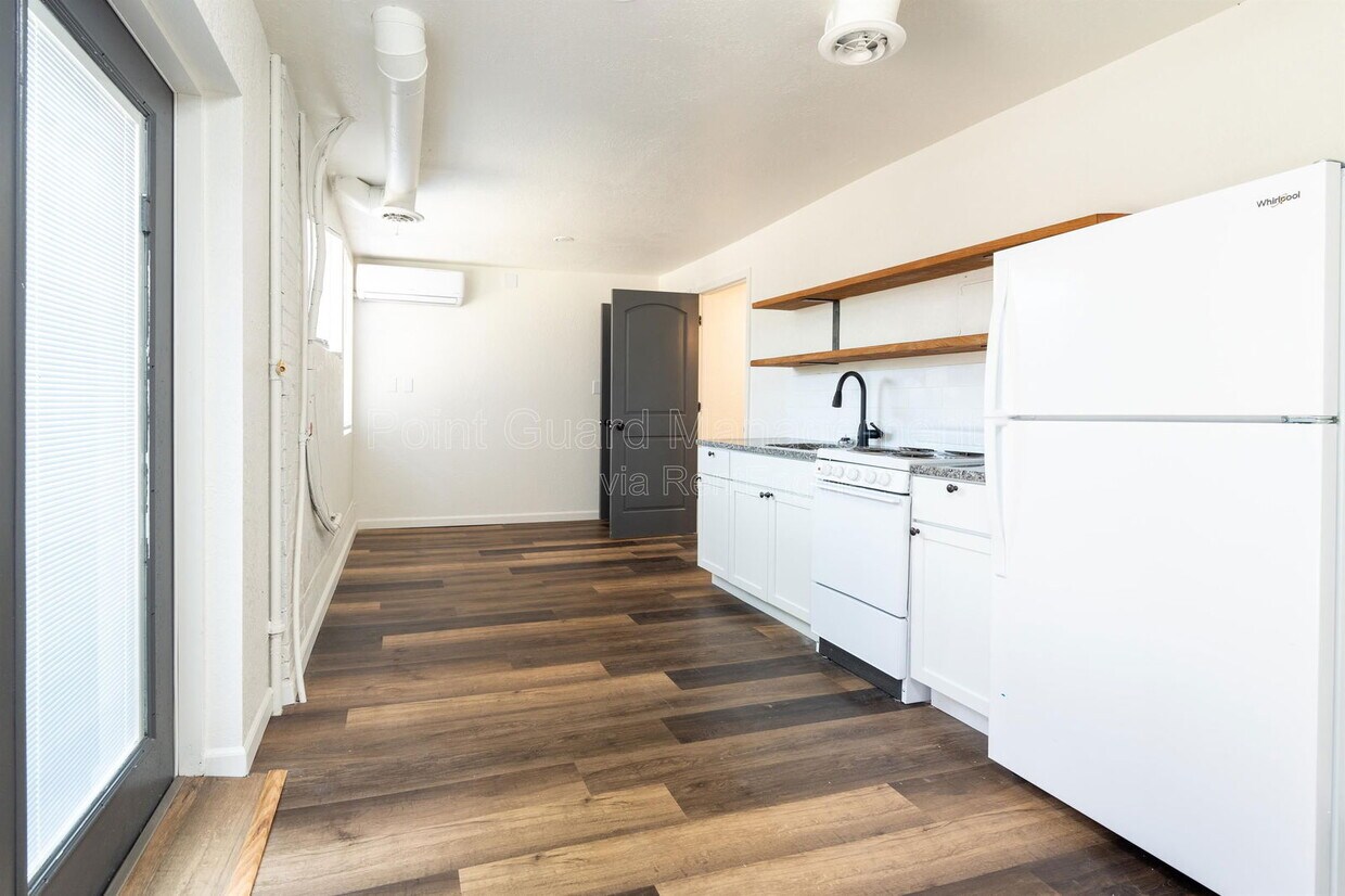 Foto principal - 421 N Emporia Ave