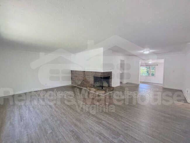 Building Photo - 7710 Nancy Dr