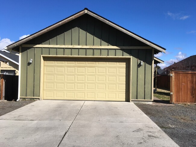 Building Photo - 3059 Yellow Ribbon Drive