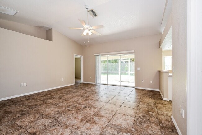 Building Photo - 187 Cougar Way
