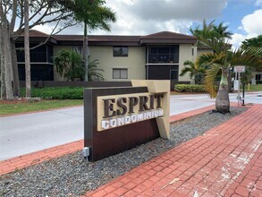 Building Photo - 9631 SW 138th Ave