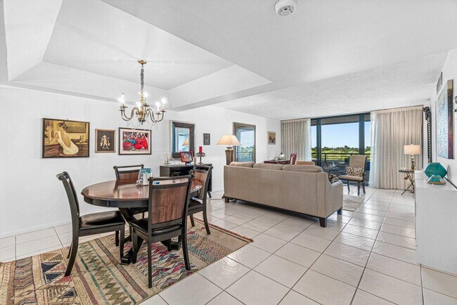 Building Photo - 3589 S Ocean Blvd