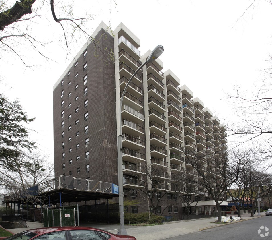 Foto del edificio - Marien Heim Tower & Senior Center