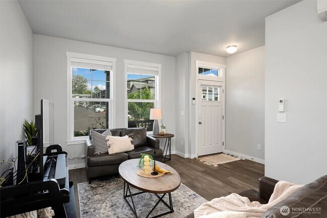 Foto del edificio - Modern 2-Bed, 2.5-Bath in Prime Location -...