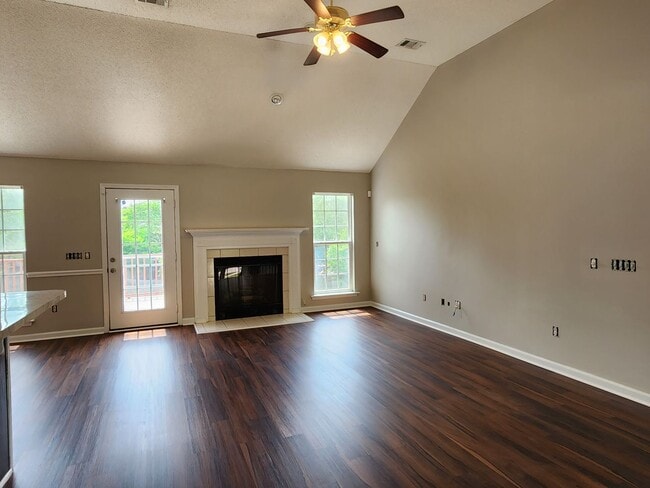 Building Photo - Richmond Place Subdivision