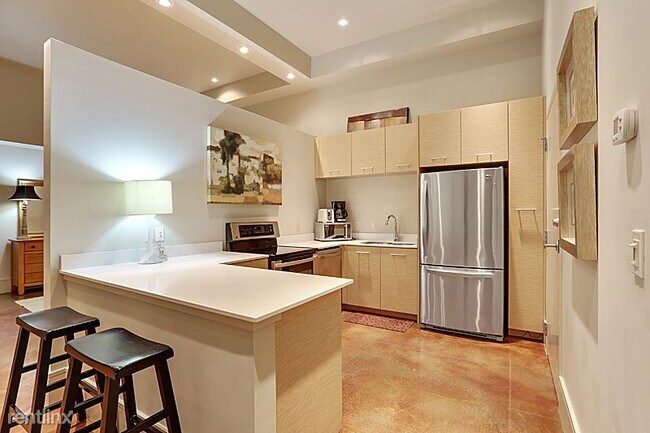 Foto del edificio - 1 br, 1 bath Townhome - 417 Gravier St