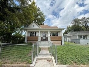 Building Photo - 2513 Wilson Ave