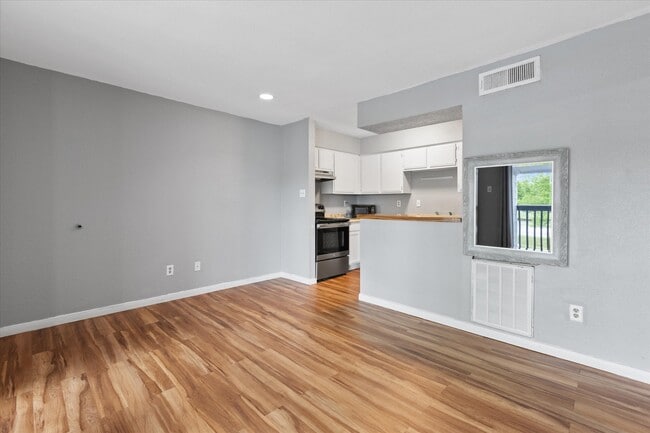 Foto del edificio - 13151 Walden Rd