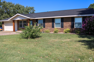 Building Photo - 4008 Watkins Ave
