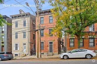 Building Photo - 518 E 13th St