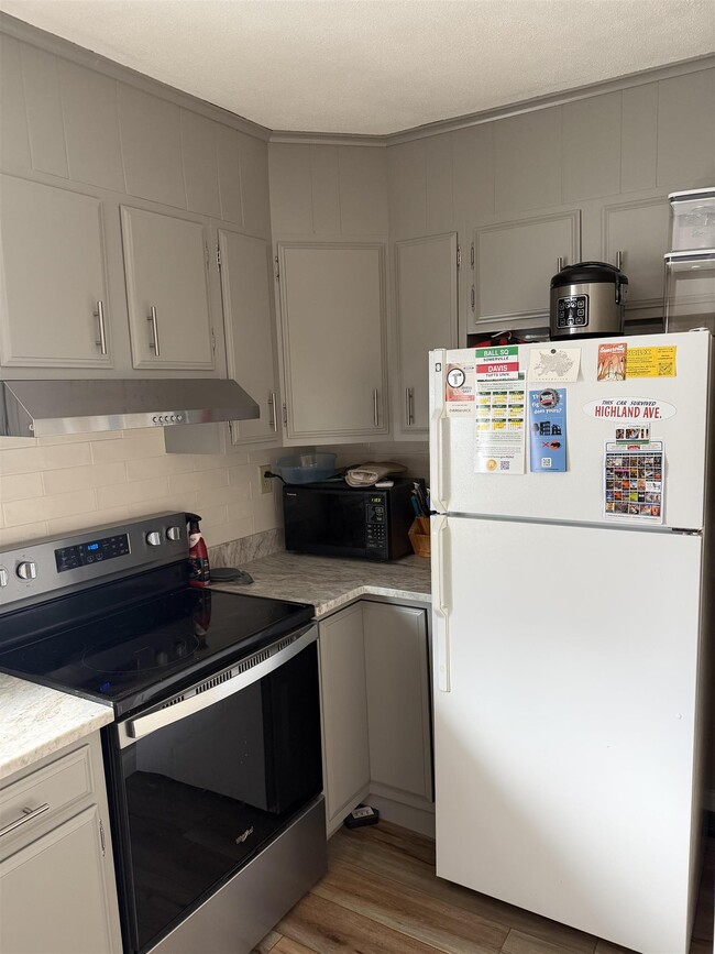 Building Photo - 65 Boston Ave