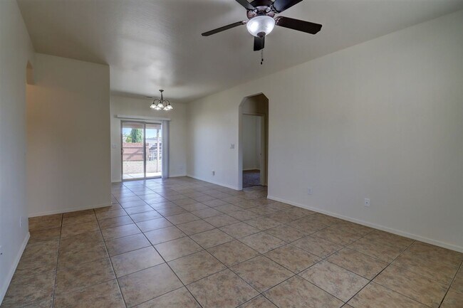 Foto del edificio - 7750 Spouse Dr