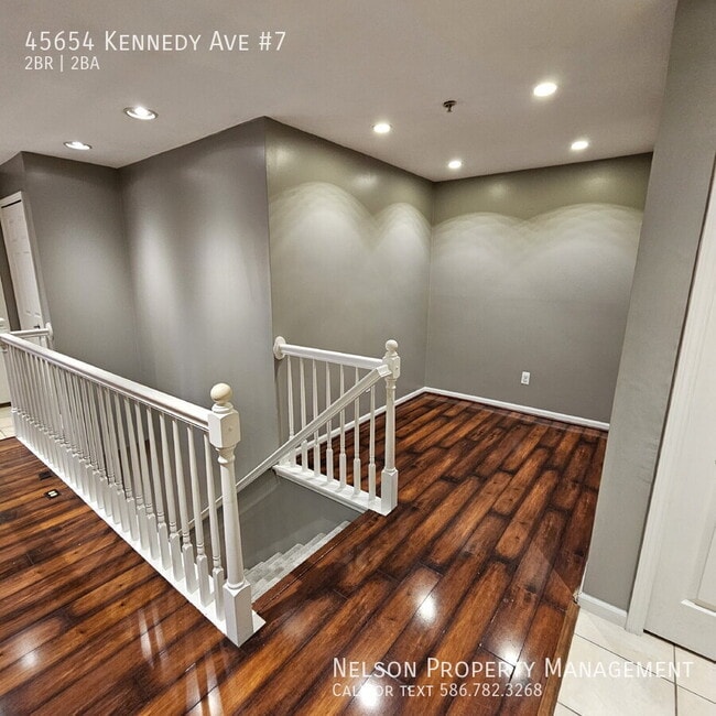 Foto del edificio - 45654 Kennedy Ave