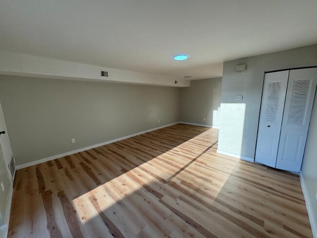 Foto del edificio - 2727 Rhawn St