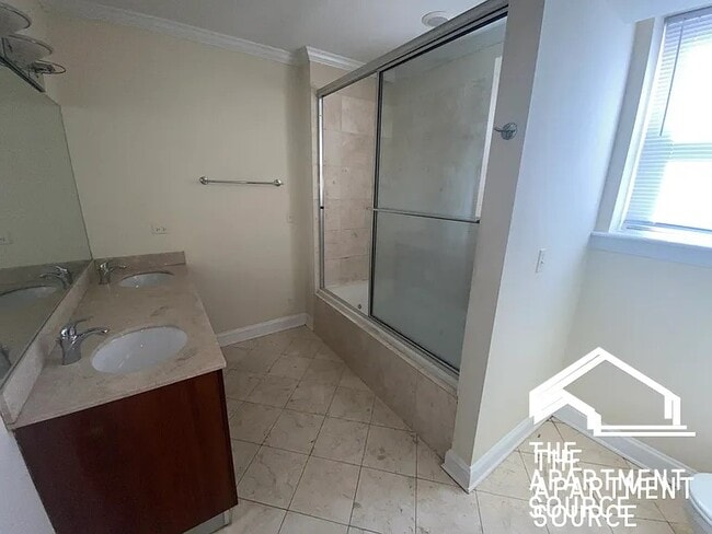 Foto del edificio - 6947 N Oakley Ave