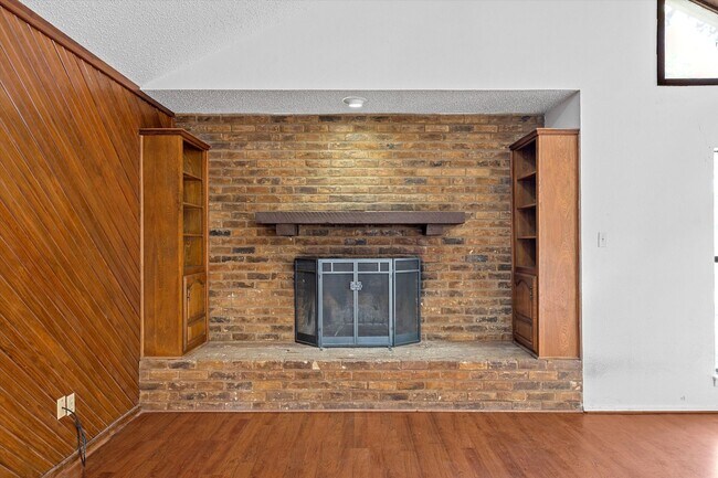 Foto del edificio - 3/ Midway ISD