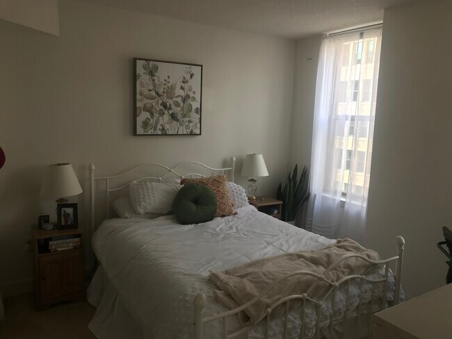 Foto del edificio - 1205 N Garfield St