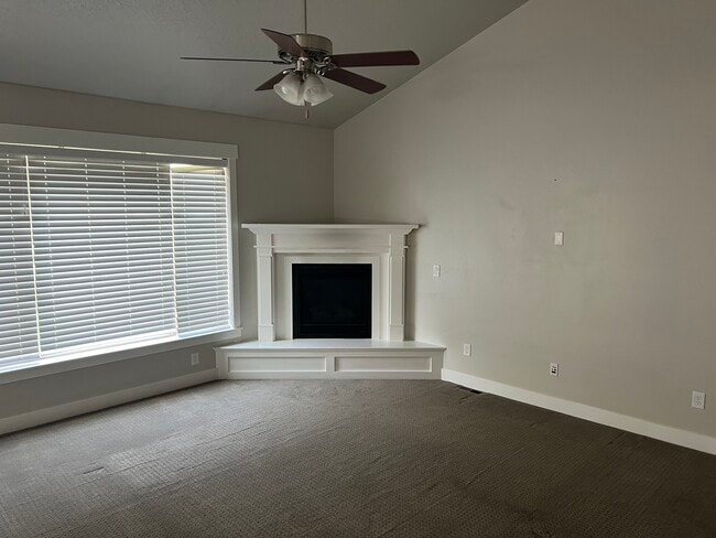 Building Photo - 1101 N 1270 E