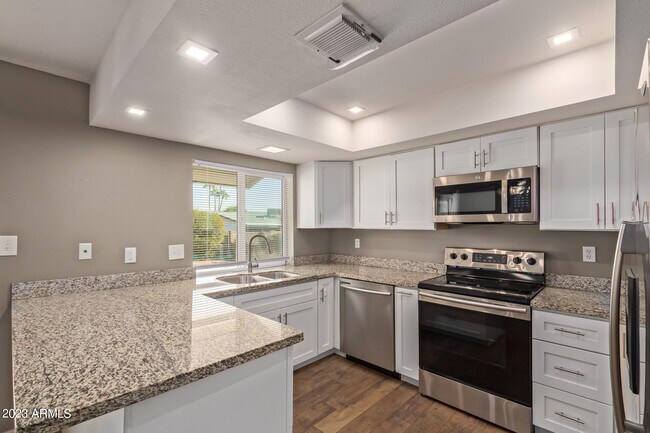 Building Photo - 4352 E Jicarilla St