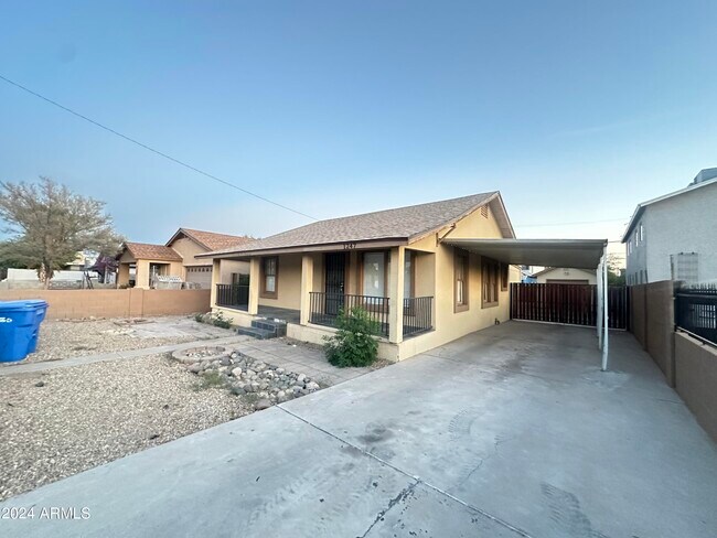 Foto del edificio - 1247 W Pierce St