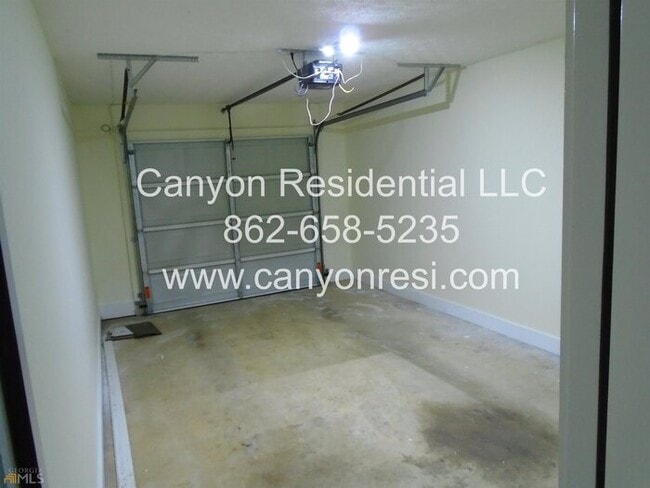 Building Photo - 125 Bay Ct Dr