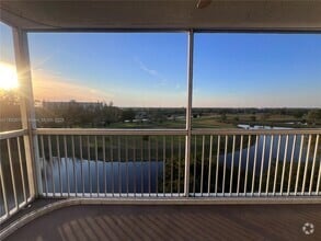 Building Photo - 3080 N Course Dr