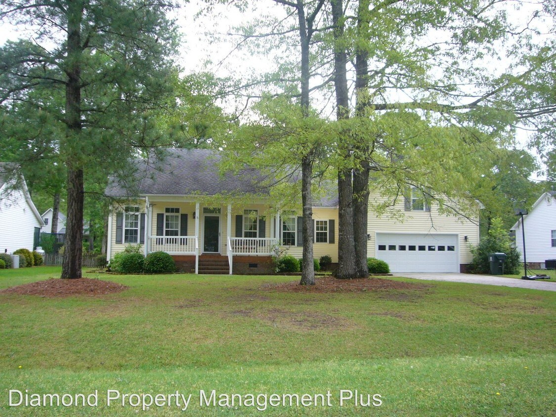 Primary Photo - 1888 Acorn Dr