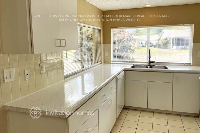 Foto del edificio - 12206 Meadowbrook Ln