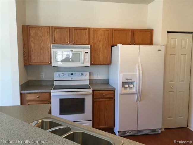 Building Photo - 17883 Windflower Dr