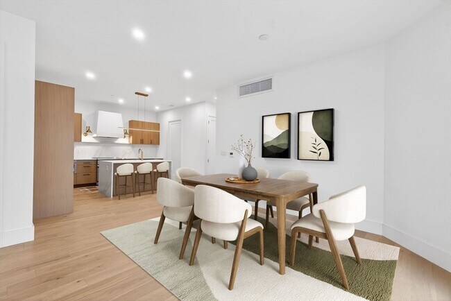 Foto del edificio - 1114 Beacon St