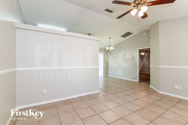 Building Photo - 1008 Heron Ct