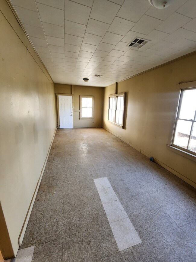 Foto del edificio - 1002 La Pl Ave