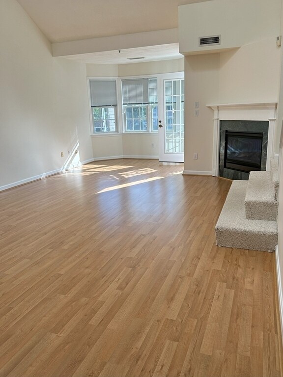 Foto del edificio - 661 Lowell St
