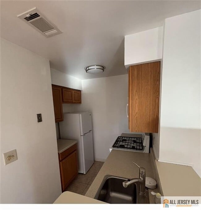 Building Photo - 83 Crosspointe Dr