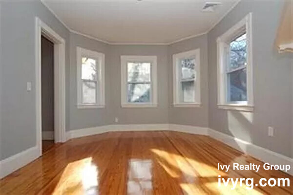 Primary Photo - 65 Paul Revere Rd