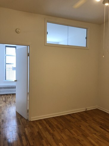 Foto del edificio - 189 E 93rd St