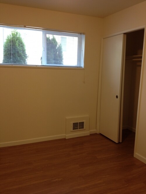 Building Photo - Fremont Twins - 1 bedroom