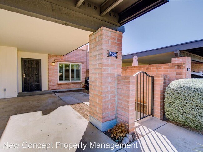 Building Photo - 2 br, 2 bath House - 5526 N. Arroyo Grande...