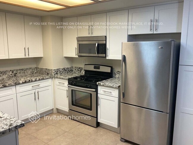 Foto del edificio - 1423 Desert Ridge Ave