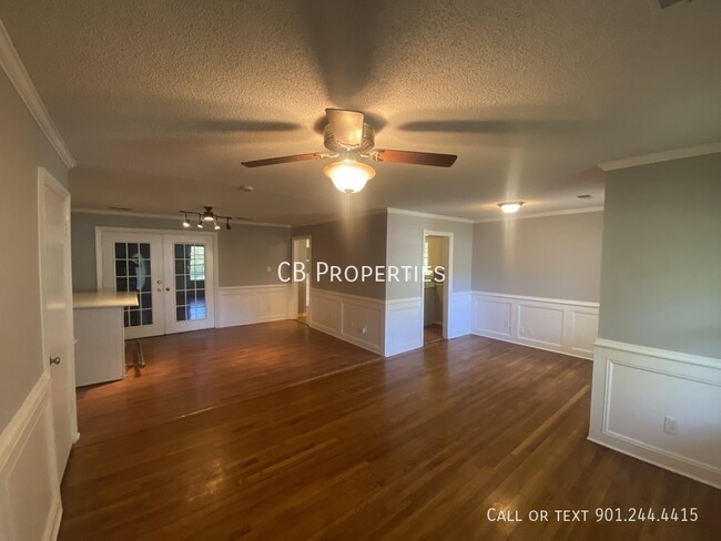 Foto del edificio - 8218 Southaven Cir W