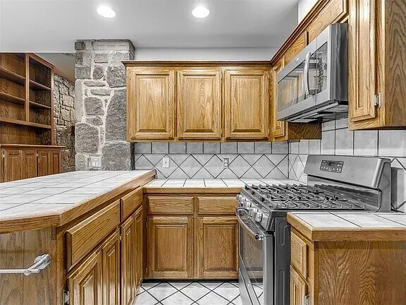 Building Photo - 3609 Hampton Ct