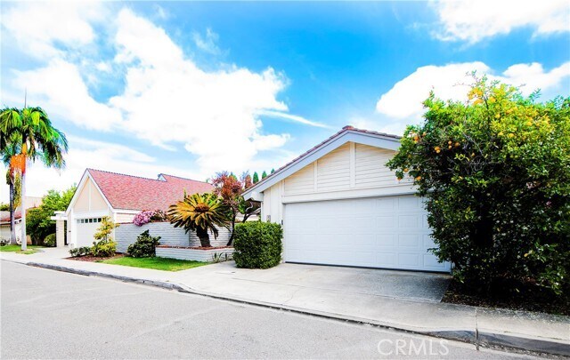 Foto del edificio - 24 Cypress Tree Ln