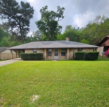 Building Photo - 130 Raymond Dr