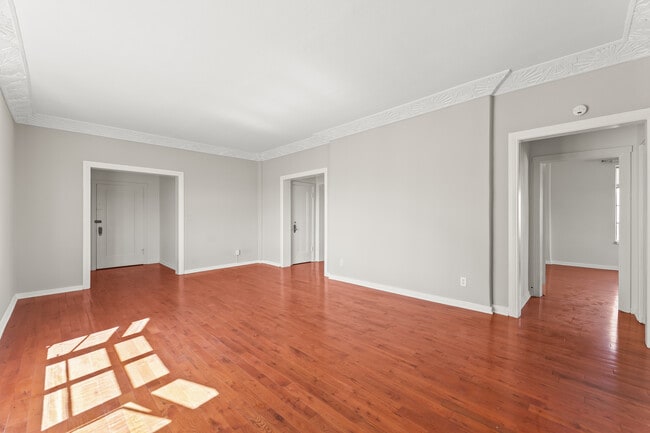 Building Photo - 1314 Hayworth Ave