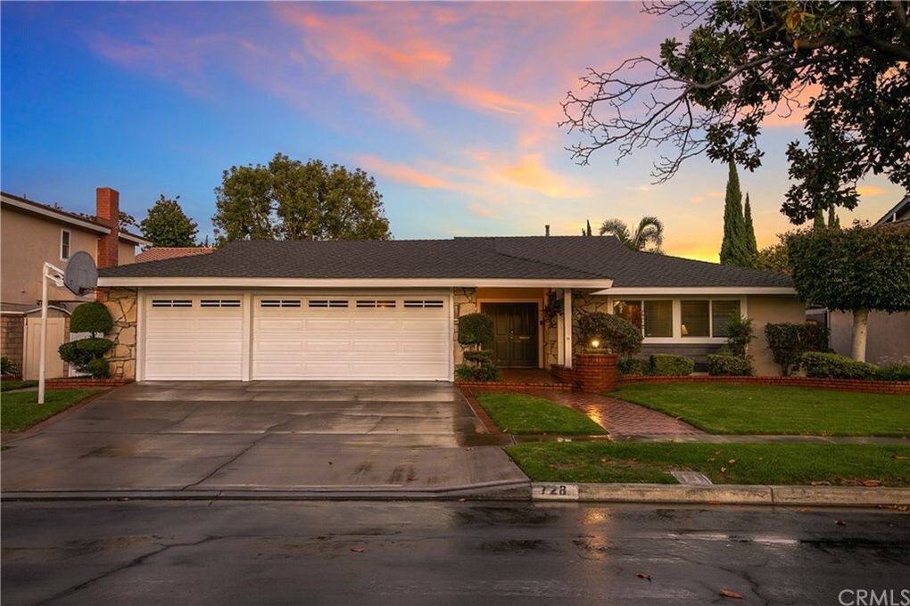Primary Photo - 728 S Vale Ave, Anaheim, CA 92806