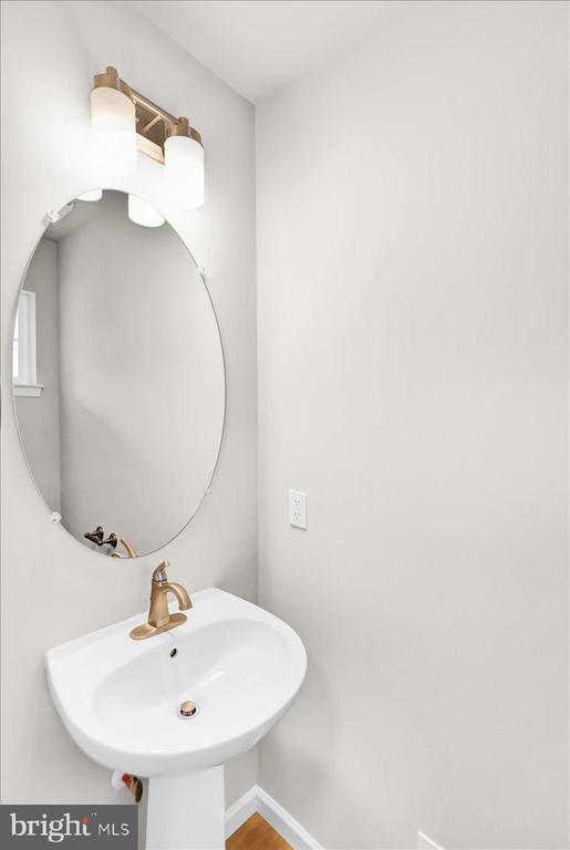 Building Photo - 2450 Jefferson Ave