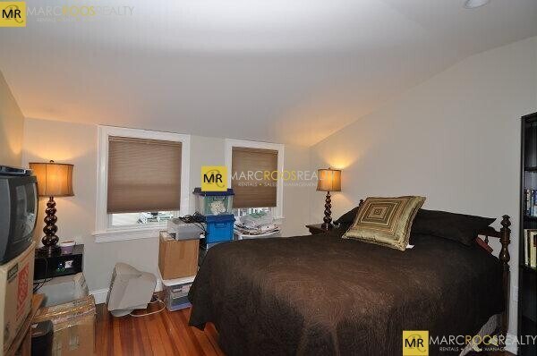 Foto del edificio - 27 Crosby Rd