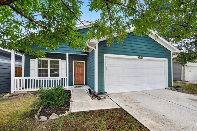 Foto del edificio - 21310 Sweet Grass Ln
