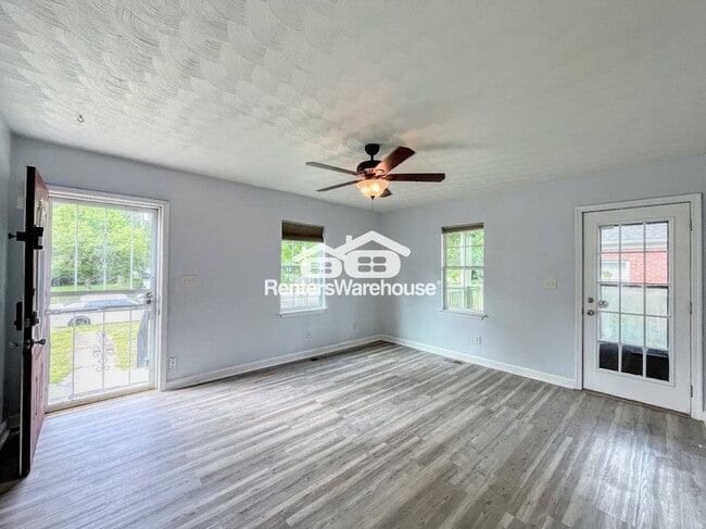 Building Photo - 166 E Bayview Blvd