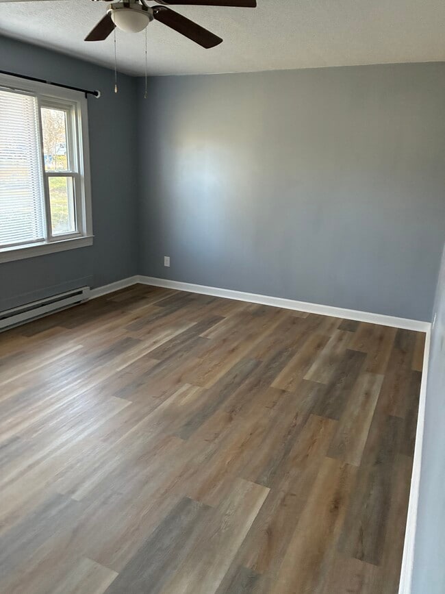 Building Photo - 129 Vinson Rd